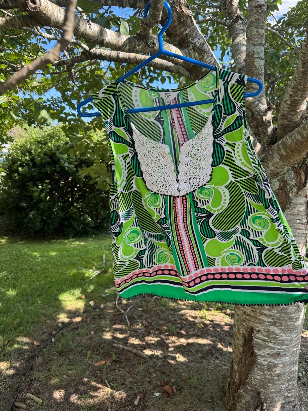 crown & ivy Green Patterned Sleeveless Camisole with White Lace Yoke